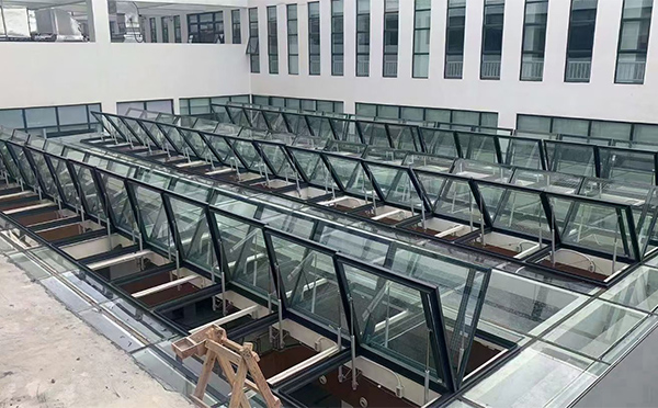 百安科技有限公司近期旬阳排烟窗项目案例分享 百安科技有限公司近期旬阳排烟窗项目案例分享