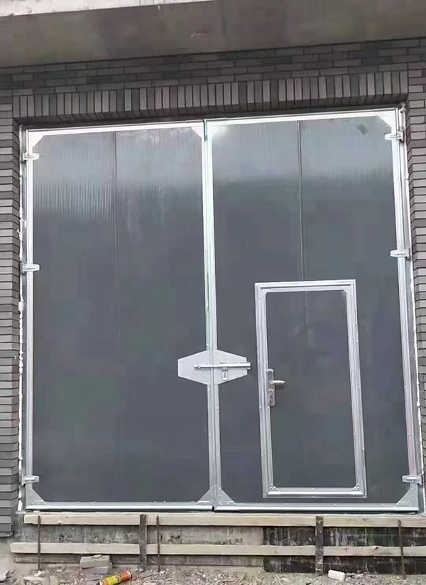 旬阳工业平开门在大型设备制造车间的应用实例